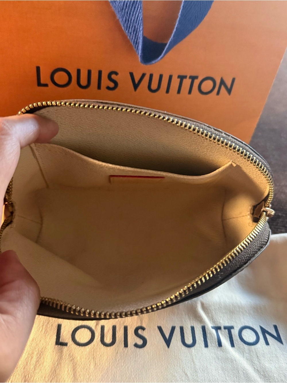 ❤️Monogram Cosmetic Pouch - Picture 9 of 10
